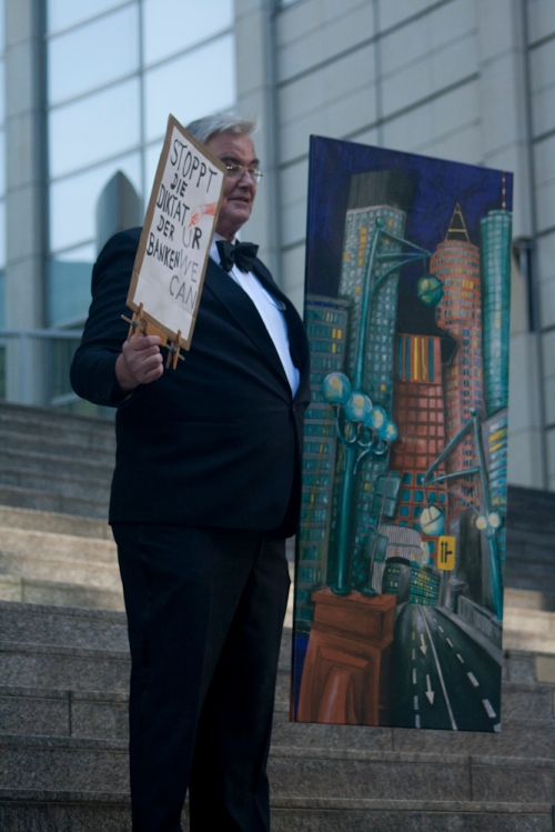 Uwe Kampmann bringt Kunst nach Frankfurt in die Occupy Frankfurt Bewegung.